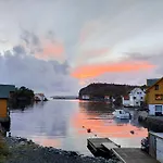 Charming At The Edge Of The Sea * Vinnes (Austevoll)