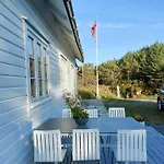 Charming At The Edge Of The Sea * Vinnes (Austevoll)