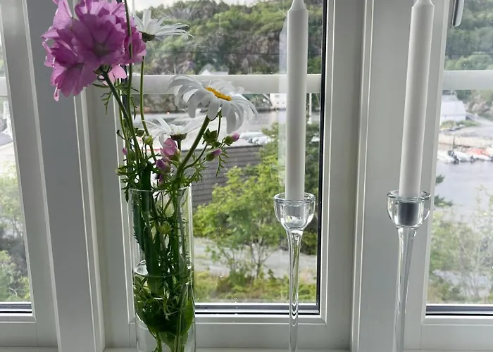 Charming At The Edge Of The Sea Vinnes (Austevoll)