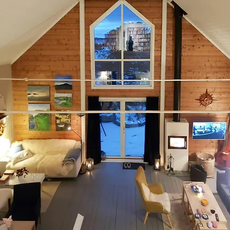 Сasa de vacaciones Charming At The Edge Of The Sea Vinnes (Austevoll)